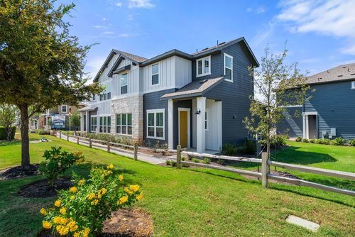 unit-502-1020 Vista View Dr, Georgetown, TX, 78626-1898 | Card Image