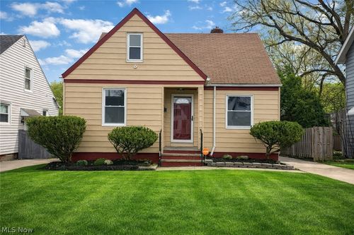 19910 Mountville Dr, Maple Heights, OH, 44137-1851 | Card Image