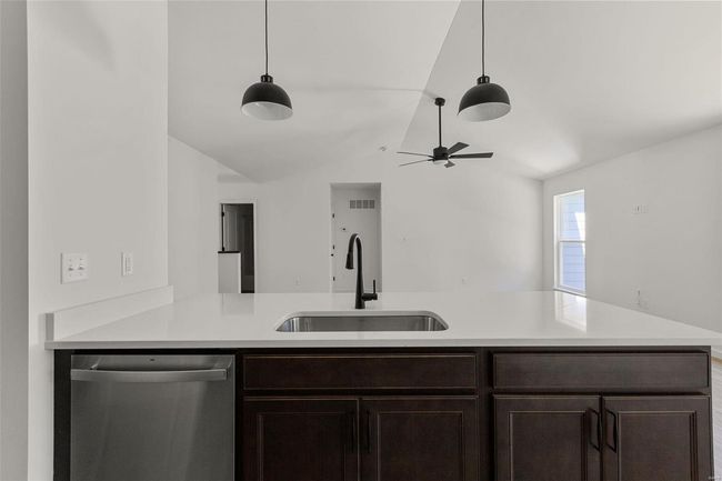 1012 Braid Trail Dr, House other with 3 bedrooms, 2 bathrooms and 2 parking in Union MO | Image 16
