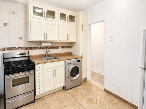 24-3692 Broadway, New York, NY, 10031-1531 | Card Image