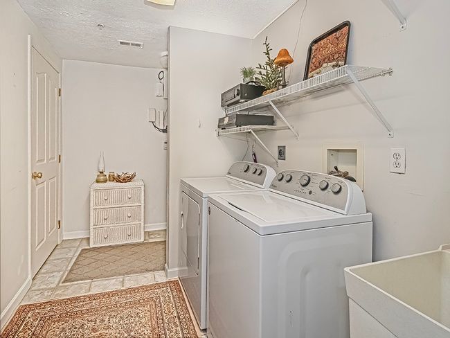 6 - 210 Adams Pointe Blvd, Condo with 2 bedrooms, 2 bathrooms and 2 parking in Adams Twp PA | Image 17