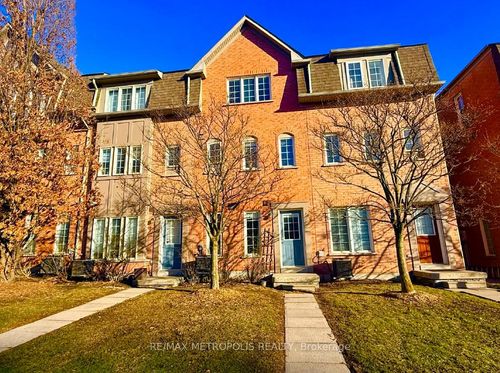 32-1100 Begley St, Pickering, ON, L1W4B3 | Card Image