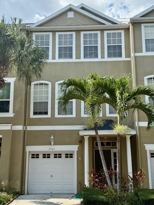 2947 Pointeview Dr, TAMPA, FL, 33611-5343 | Card Image
