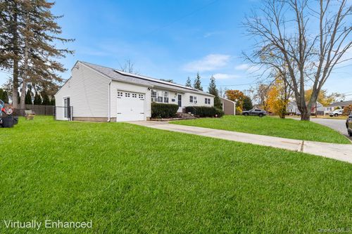 9 Elberta Dr, E Northport, NY, 11731-5641 | Card Image