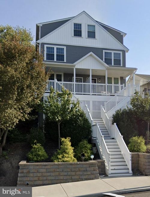 912 Ford St, BRIDGEPORT, PA, 19405-1222 | Card Image