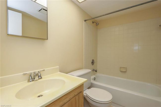 APT-206 - 1275 7 Th Ave N, Condo with 2 bedrooms, 2 bathrooms and 1 parking in NAPLES FL | Image 15