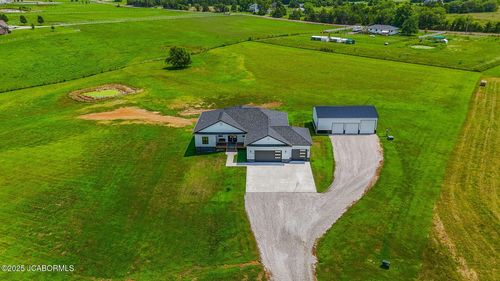 8350 Dry Fork Acres Rd, New Bloomfield, MO, 65063-1022 | Card Image