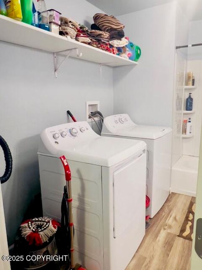 2nd Bath with laundry | Image 41