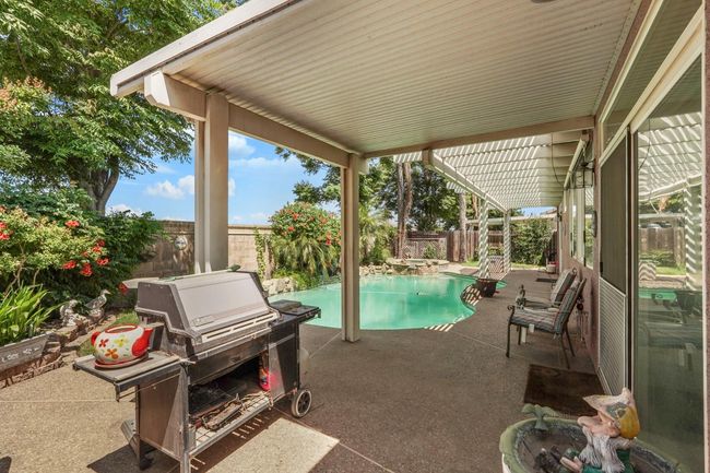 573 Fribourg Ln, House other with 3 bedrooms, 2 bathrooms and null parking in Manteca CA | Image 33