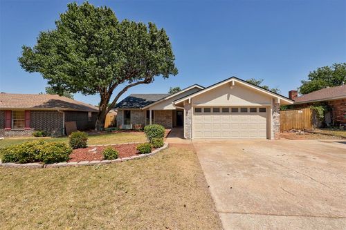 8816 Aaron Drive, Oklahoma City, OK, 73132 | Card Image