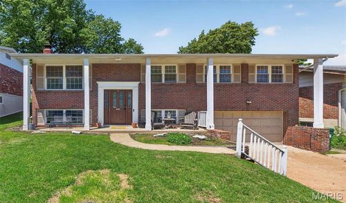 11223 Claywood Dr, Saint Louis, MO, 63126-3415 | Card Image
