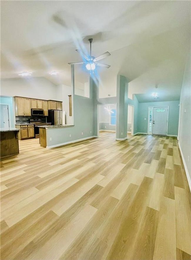 7675 Lanier View Rdg, House other with 3 bedrooms, 2 bathrooms and 2 parking in Cumming GA | Image 18