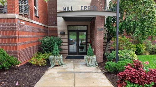 106-4521 Wornall Rd, Kansas City, MO, 64111-3208 | Card Image