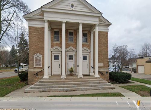 71 S Washington St, Oxford, MI, 48371-4979 | Card Image