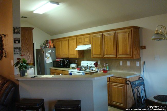 109 Willow Run, House other with 3 bedrooms, 2 bathrooms and null parking in Cibolo TX | Image 9