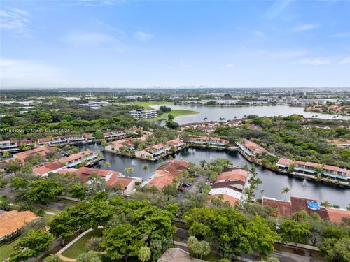 8336 Dundee Ter, Miami Lakes, FL, 33016-1409 | Card Image