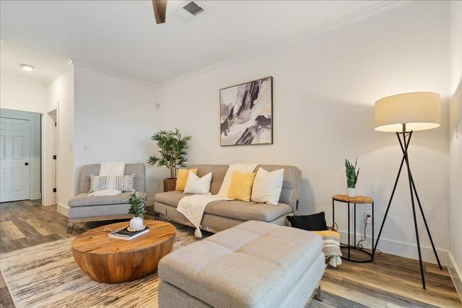 Plenty of space for everyone | Image 6
