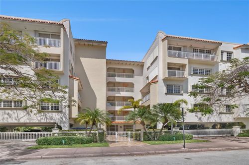 apt-401-37 Majorca Ave, Coral Gables, FL, 33134-4609 | Card Image