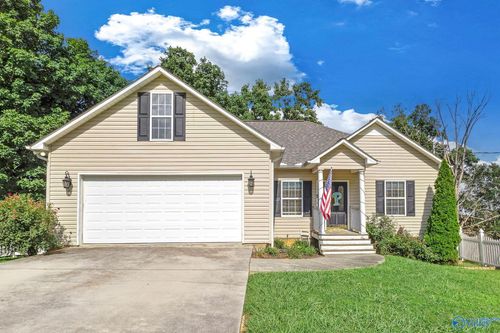 126 Oneal Ln, Guntersville, AL, 35976-9015 | Card Image