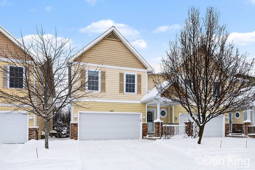 3037 Ledgestone Pl Ne, Grand Rapids, MI, 49525-7066 | Card Image