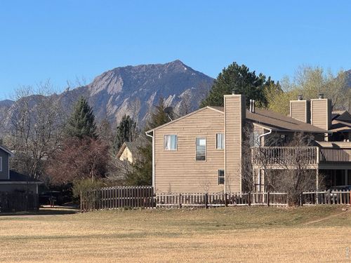4690 Portside Way, Boulder, CO, 80301-3129 | Card Image