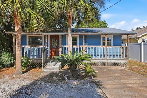 611 Pinetree Dr, Panama City Beach, FL, 32413-1143 | Card Image