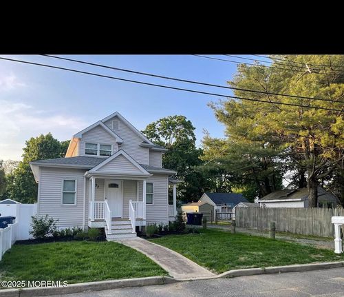 37 Brown Pl, Oakhurst, NJ, 07755-1200 | Card Image