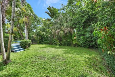 824 Granada Groves Ct, House other with 2 bedrooms, 1 bathrooms and null parking in Coral Gables FL | Image 3