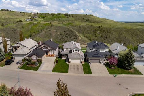 296 Gleneagles View, Cochrane, AB, T4C2H6 | Card Image