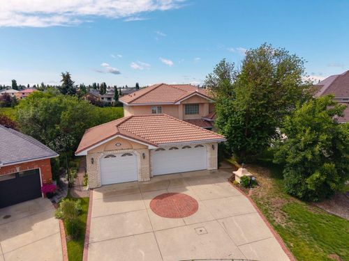 228 Hamptons Green Nw, Calgary, AB, T3A5A8 | Card Image