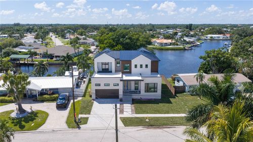 4692 Dover St Ne, ST PETERSBURG, FL, 33703-4124 | Card Image