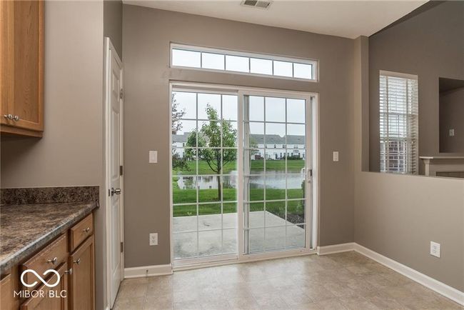 10910 Perry Pear Dr, Condo with 2 bedrooms, 3 bathrooms and null parking in Zionsville IN | Image 11