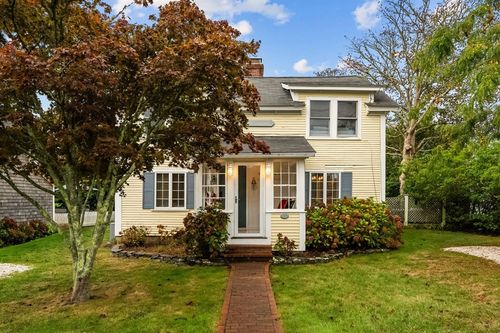 24 Shattuck Pl, Chatham, MA, 02633-2218 | Card Image