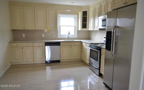 2-3 1/2 Seitz Lane, Cos Cob, CT, 06807 | Card Image