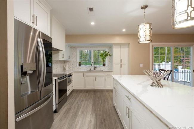 7 Red Oak Ln, House other with 4 bedrooms, 3 bathrooms and null parking in Norwalk CT | Image 12