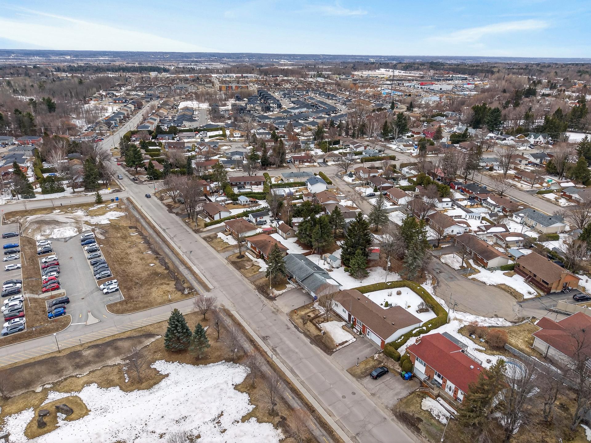 Residential Income in Gatineau (Buckingham) 2
