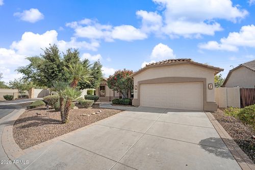 3211 E Gleneagle Dr, Chandler, AZ, 85249-9085 | Card Image