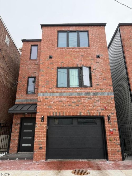 2-88 Heckel St, Belleville, NJ, 07109-1058 | Card Image