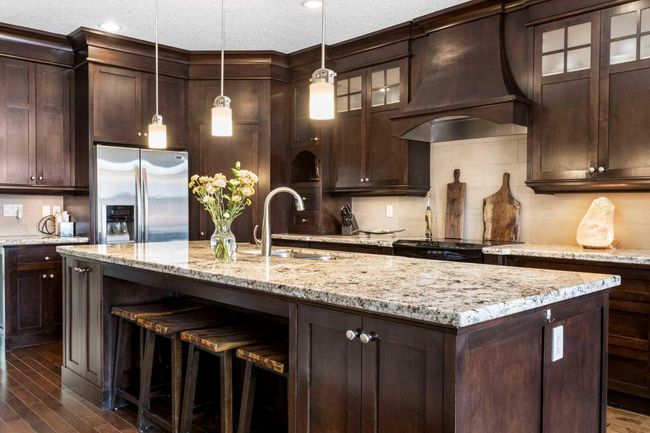 3531 3 Ave Sw, Home with 3 bedrooms, 3 bathrooms and 2 parking in Calgary AB | Image 6