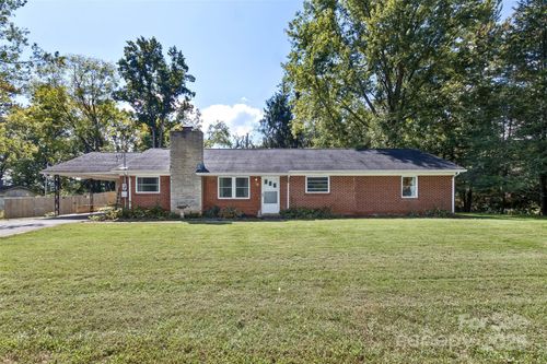 30 Valley Hill Dr, Canton, NC, 28716-8264 | Card Image