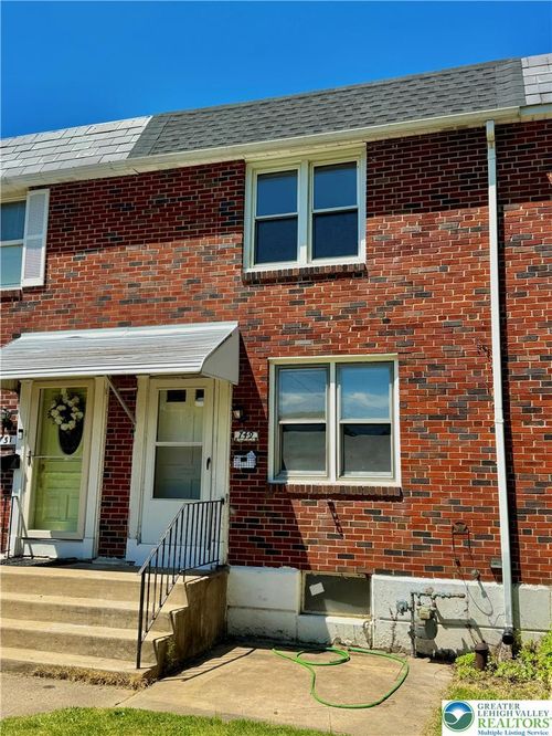 749 Benton St, ALLENTOWN, PA, 18103-5701 | Card Image