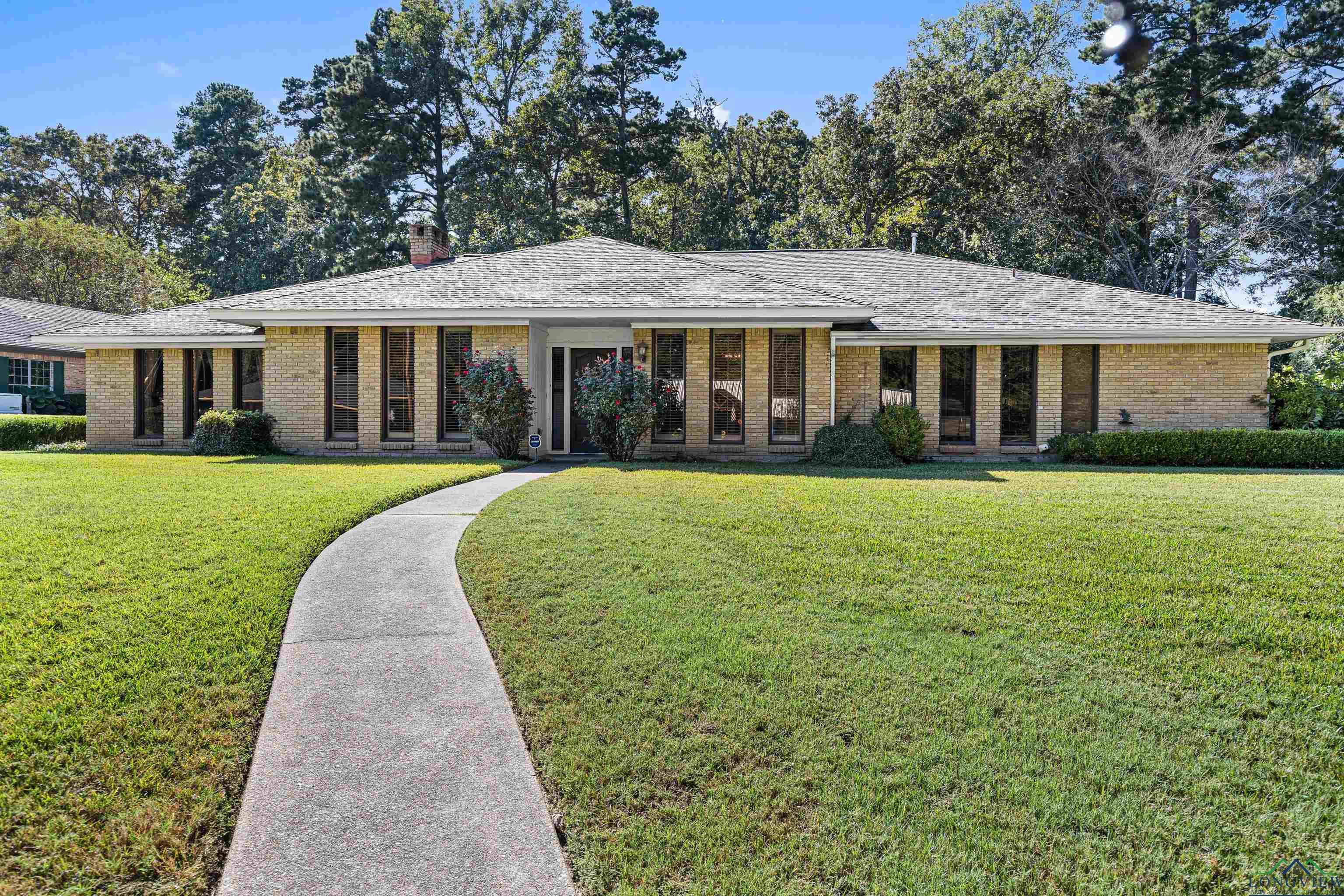 Rockbrook Dr, Kilgore, TX 75662