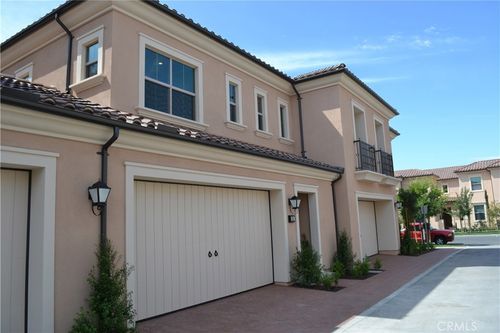 152 Ingram, Irvine, CA, 92620-7334 | Card Image
