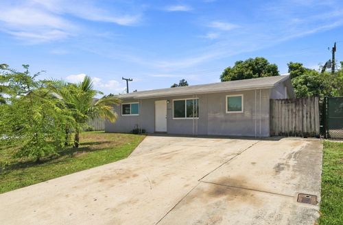 1010 Pine Tree Dr, Lantana, FL, 33462-4408 | Card Image
