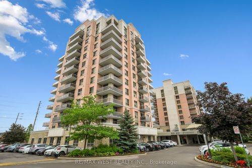 402-810 Scollard Crt, Mississauga, ON, L5V0A4 | Card Image