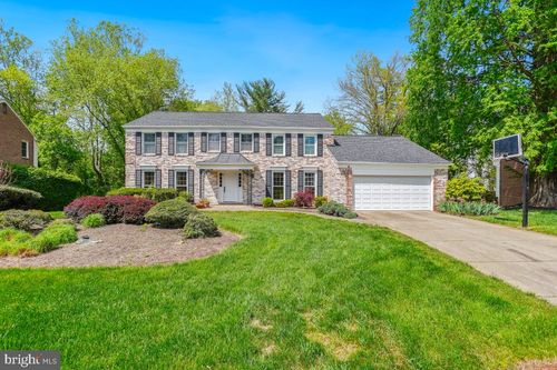 12817 Huntsman Way, POTOMAC, MD, 20854-2311 | Card Image