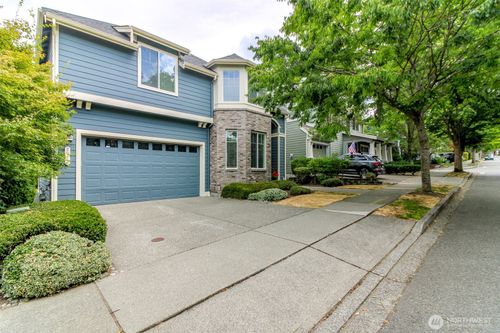 2972 Ne Marquette Way, Issaquah, WA, 98029-3632 | Card Image