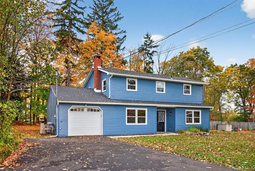 13 Farmstead Rd, New Windsor, NY, 12553-7611 | Card Image