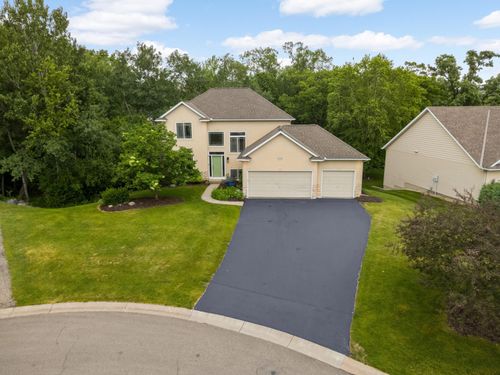 16098 Kennard Ct, Lakeville, MN, 55044-6330 | Card Image