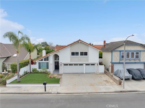 8792 Baywood Dr, Huntington Beach, CA, 92646-2612 | Card Image